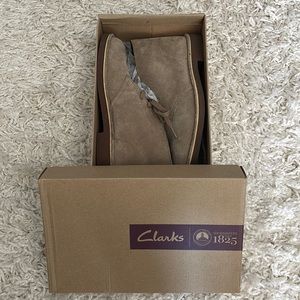 Boys Clarks Acre Bridge Shoes Sand Size 7